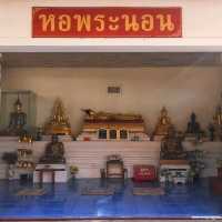 วัดเกาะวาลุการาม สักการะพระพุทธรูปทองคำ