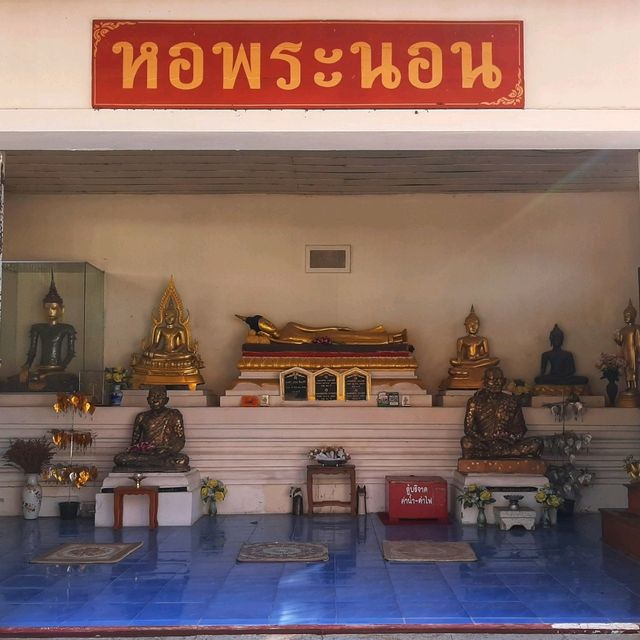 วัดเกาะวาลุการาม สักการะพระพุทธรูปทองคำ