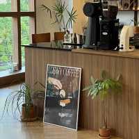LOEWY.BKK Cafe