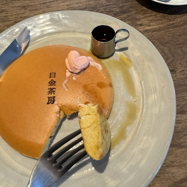 まん丸でかわいいクラシックパンケーキ🥞