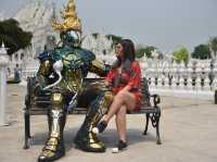 เที่ยววัดดังเชียงราย วัดร่องขุ่น