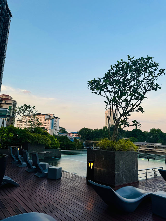 🇲🇾I found a gem in JB near CIQ! Capri by Fraser Hotel 