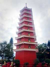 วัดหมื่นพุทธTen Thousand Buddhas Monastery