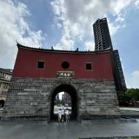 48 Hours in Taipei! Visit Old Streets, Best Natural Wine Bar in Taipei and often-missed landmark!