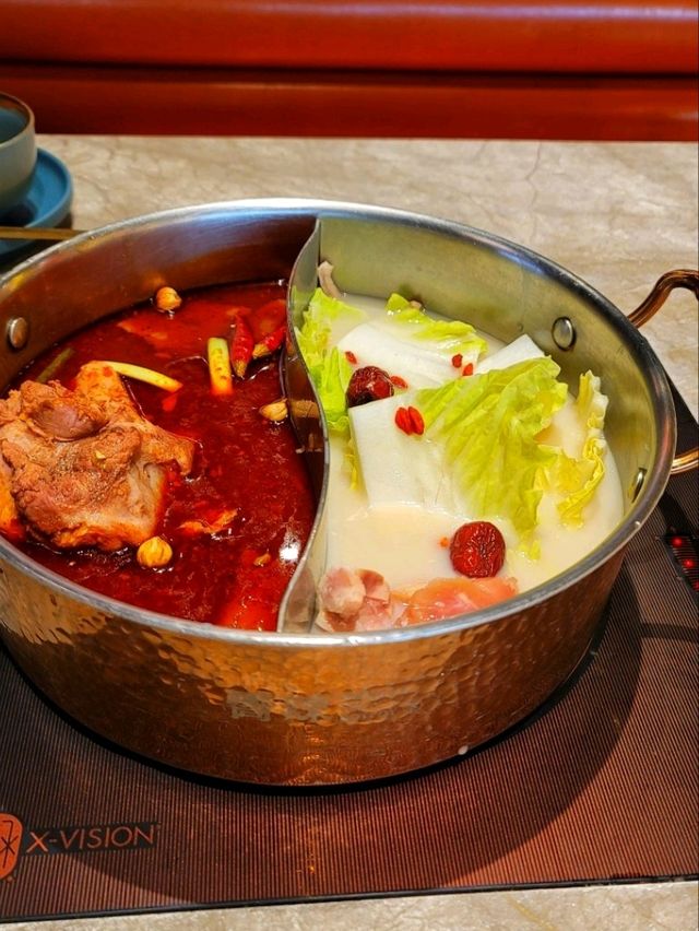 【臺中】若你是吃鍋的愛好者，嚮辣無疑是你不能錯過的美食體驗