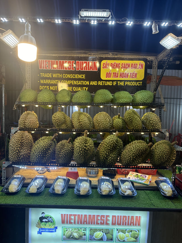 เดินกินสตรีทฟู้ดสุดฟินยามค่ำคืนที่ดานัง