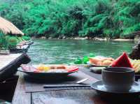รีวิว River Kwai Jungle Rafts 🌳 (ธรรมชาติสวยงาม) 