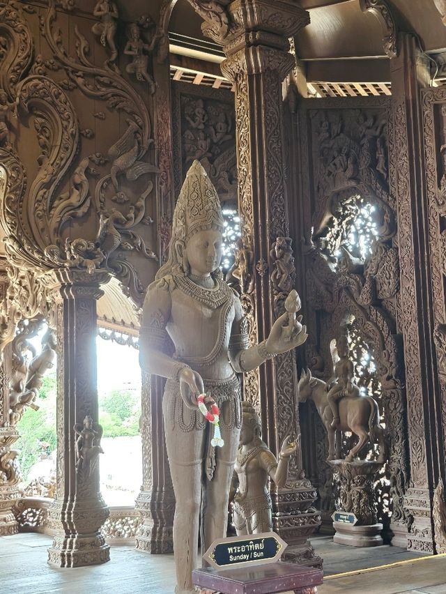 The Sanctuary of Truth: A Masterpiece of Art and Philosophy in Pattaya