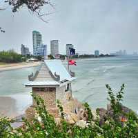 หาดเขาตะเกียบ ในวันฝนพรำ