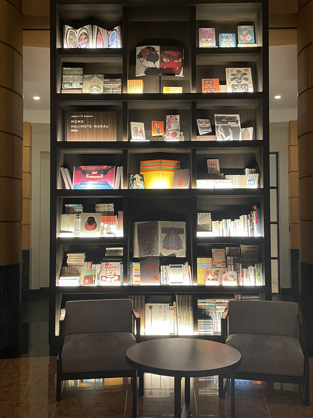 福岡　本📖📕が沢山！？？写真映えホテル