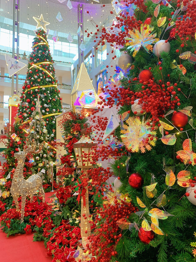 Festive Joys: Christmas in Malaysian Malls
