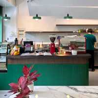 day in coffee & brunch
