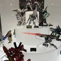 Gundam Heaven: My Gundam Shopping Adventure at LaLaport Fukuoka!