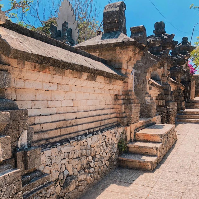 Uluwatu Temple บาหลี