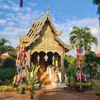 คนเกิดปีจอ สักการะพระธาตุ ที่วัดเกตการาม