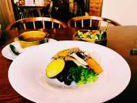【山梨×ハーベストテラス八ヶ岳】新鮮野菜と絶景ランチ！