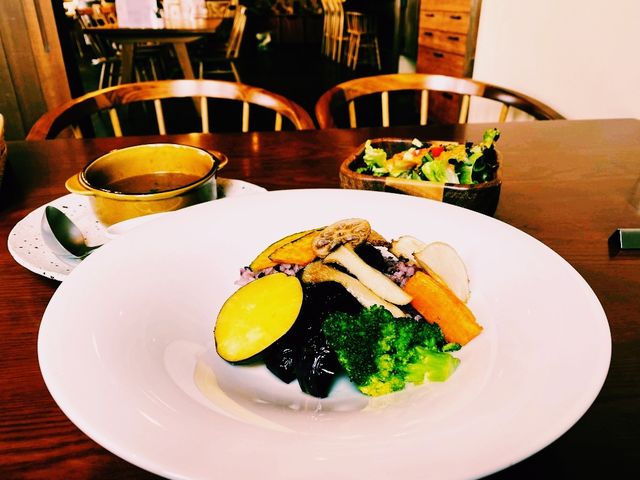 【山梨×ハーベストテラス八ヶ岳】新鮮野菜と絶景ランチ！