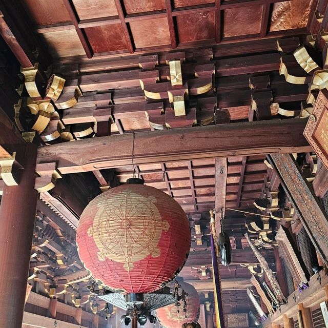 賞楓秘境推薦〔圓教寺摩尼殿〕， 莊嚴幽靜的千年古寺