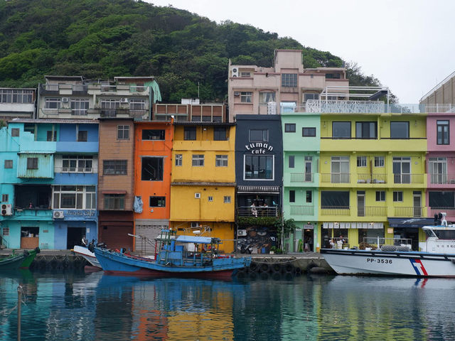 ท่าเรือหลากสี ที่จีหลง (Keelung)