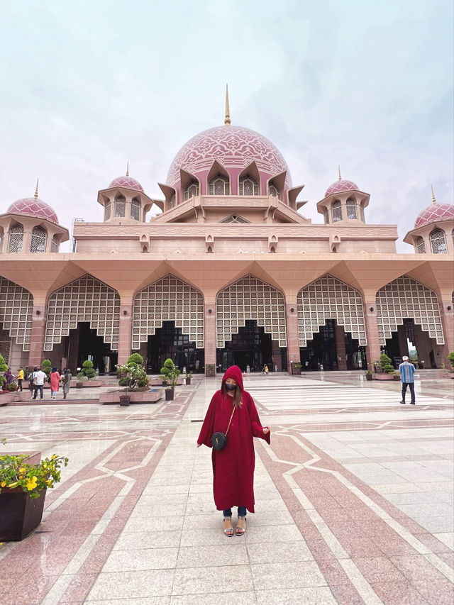 Beautiful Pink Mosque🩷