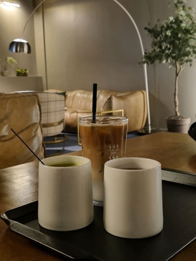 ☕ 감성적인 무드가 돋보이는 부산진구 커피팀버 리뷰