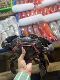 SEAFOODS AT UJUNG MARKET IN LABUAN BAJO 🩷