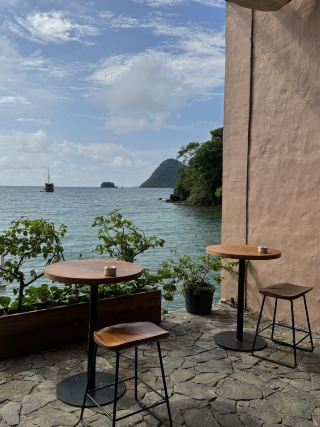 RELAXING CAFE WITH A VIEW IN LABUAN BAJO 🇮🇩