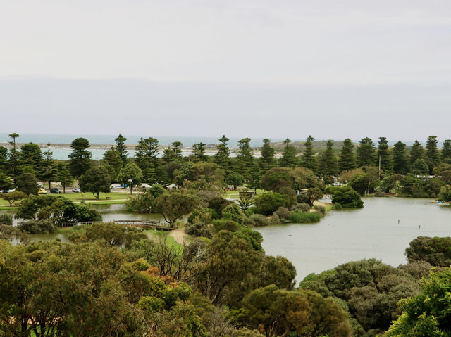 時光穿梭：探訪Warrnambool的Flagstaff Hill Maritime Village ⛵🏛️ 