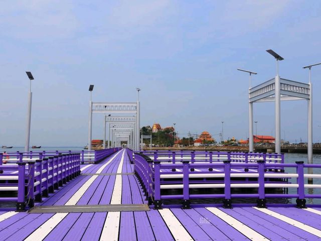 สะพานม่วงลอยน้ำ แลนด์มาร์คใหม่จังหวัดชลบุรี