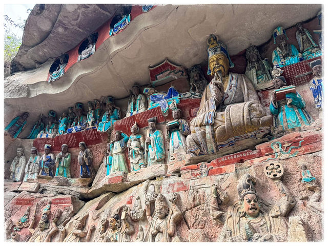 Chongqing Unveiled: From Ancient Rock Carvings to Nature’s Grand Masterpieces