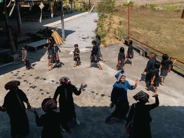 เที่ยวชุมชน หมู่บ้านชาวไทดำ จังหวัดเลย