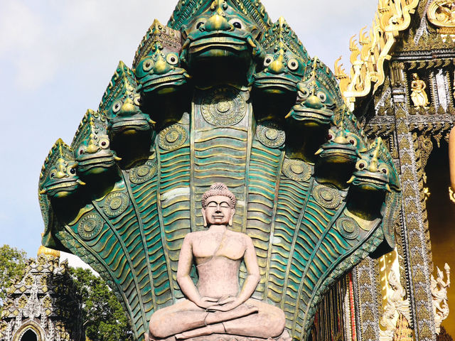 วัดสระกำแพงใหญ่