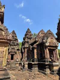 🇰🇭 Banteay Srei: Hindu Temple in the Heart of Southeast Asia