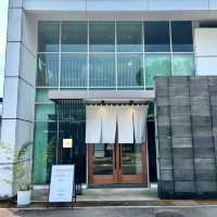 シンガポール・ブーンレイの工業団地の隠れ家カフェ