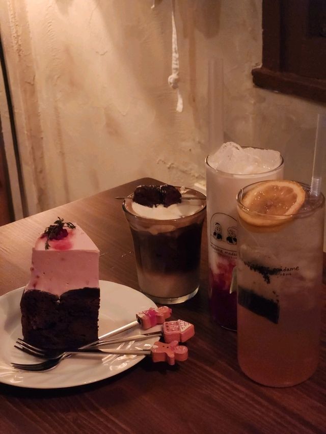 브런치를 먹어도 좋고 저녁에 술 한잔도 좋은 남포동 마담마담 