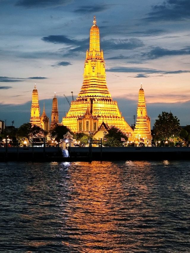 One of the must-visit temples in Bangkok!