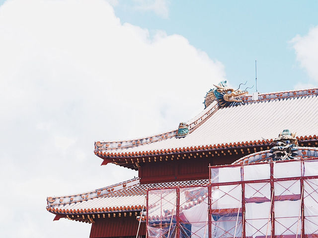 ปราสาทชูริ สีแดง okinawa