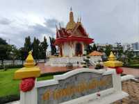 พามาสักการะศาลหลักเมือง จังหวัดสิงห์บุรี