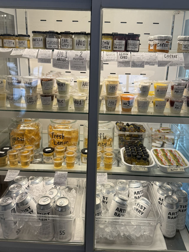 韓國首爾/Artist Bakery 超好吃的鹽可頌🥐