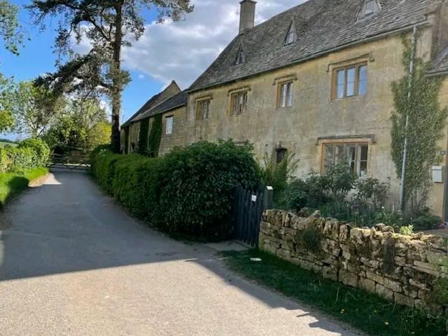 Wandering Through Living Art – My Day at Hidcote Manor Garden