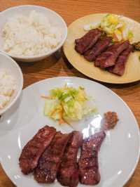 仙台美食｜炭火香氣四溢的厚切牛舌定食