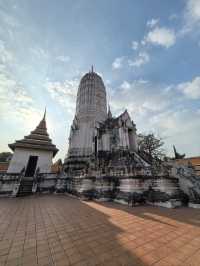 วัดพุทไธศวรรย์: โบราณสถานริมแม่น้ำเจ้าพระยา