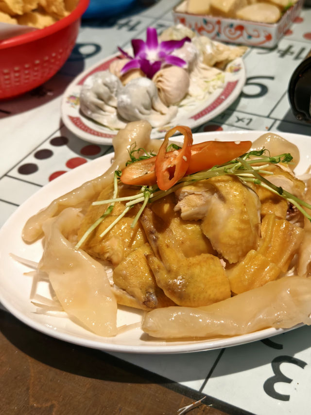70年代大排檔風火鍋店