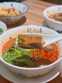 台灣過江龍麵店
