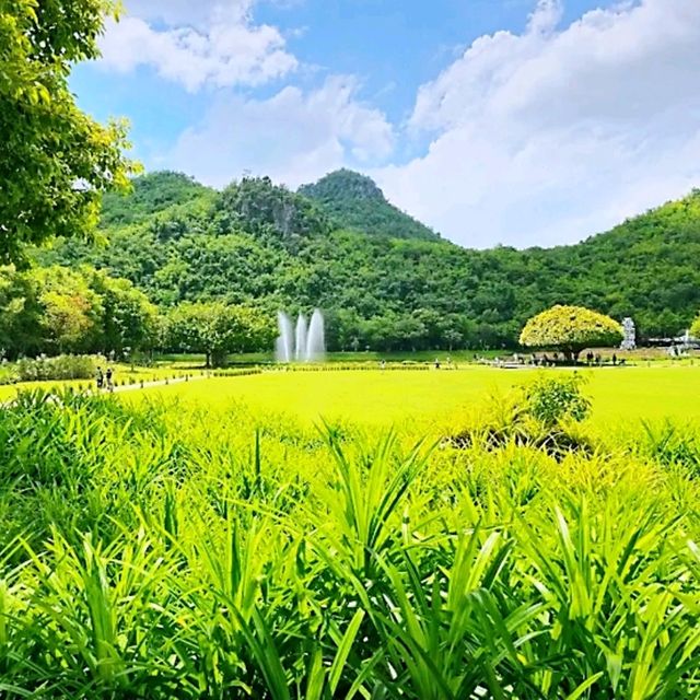The Village Farm To Cafe ฟาร์มเฮาส์ชนบทที่งดงาม