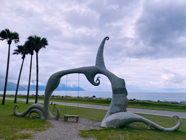 東岸太平洋 ☁️雲層層堆疊 海浪花片片 