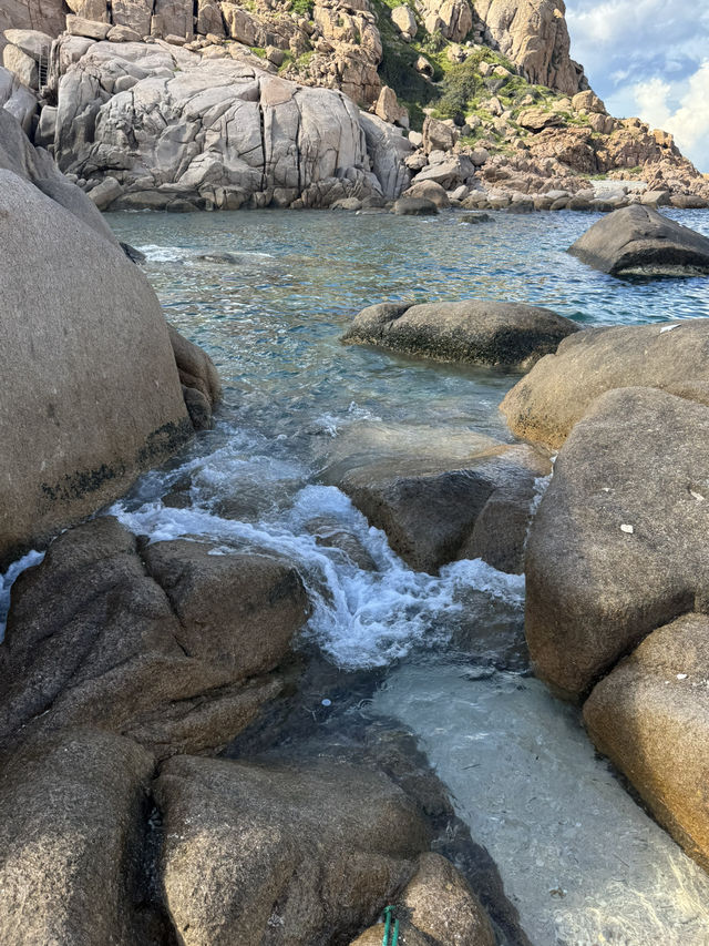 Weekend escape to Vinh Hy – Hang Rai: Nature, friends & unforgettable moments!” 🌊 🍇