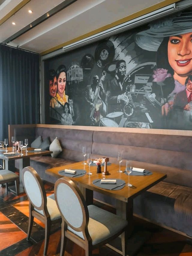 🌟 Hotel Indigo Bangkok Wireless Road – A Stylish Urban Retreat