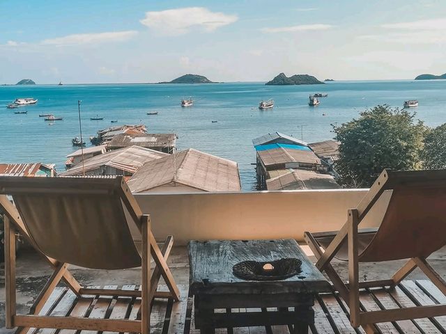 A​ good​ vibe 🤍💙 Sattahiptale Boutique Guesthous