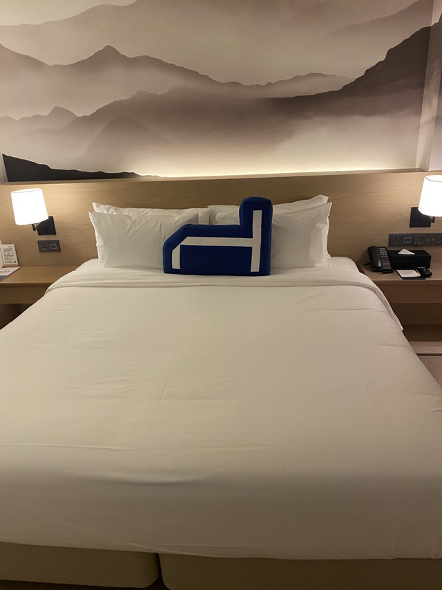 체크인하자마자 감탄… 오션뷰 수영장 호텔 찾는다면 여기💙